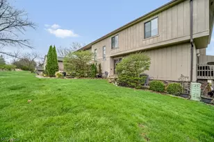 7390 Creekwood Dr, North Royalton, OH 44133 - Photo 2