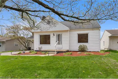 190 Struthers Liberty Road, Campbell, OH 44405 - Photo 2