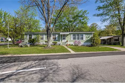 16 Grand Boulevard, Olmsted Twp, OH 44138 - Photo 2