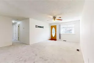 4790 Robinwood Dr, Mentor, OH 44060 - Photo 12
