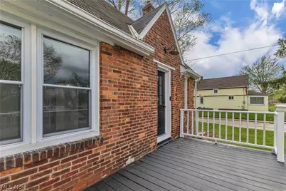 304 E Union Street, Medina, OH 44256 - Photo 2