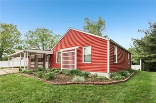 686 Portage Lakes Drive, New Franklin, OH 44319 - Photo 2