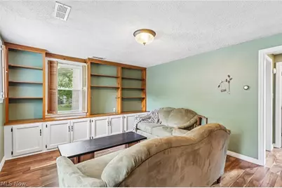 686 Portage Lakes Drive, New Franklin, OH 44319 - Photo 6