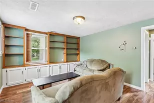 686 Portage Lakes Drive, New Franklin, OH 44319 - Photo 6