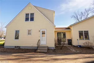 118 Hollywood St, Oberlin, OH 44074 - Photo 2