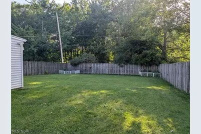 1140 Iroquois Avenue, Mayfield Heights, OH 44124 - Photo 18