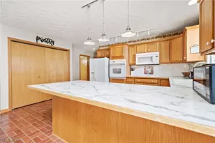 249 Waverly Ave, Wadsworth, OH 44281 - Photo 10