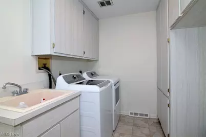 570-21 Russet Woods Lane, Aurora, OH 44202 - Photo 22