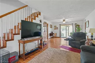 297 Hales Landing, Elizabeth, WV 26143 - Photo 4