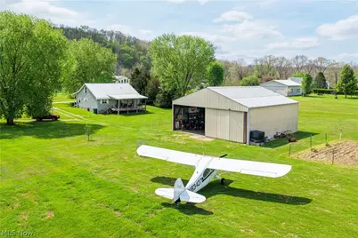 297 Hales Landing, Elizabeth, WV 26143 - Photo 2