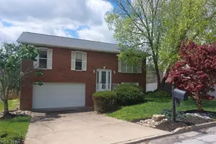 3241 St Charles Dr, Steubenville, OH 43952 - Photo 2