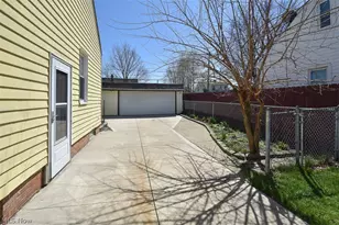 2929 Commonwealth Dr, Parma, OH 44134 - Photo 6