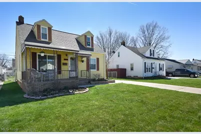 2929 Commonwealth Drive, Parma, OH 44134 - Photo 2