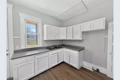1850 E 32nd Street, Lorain, OH 44055 - Photo 6