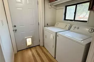 707 47th St, Vienna, WV 26105 - Photo 8