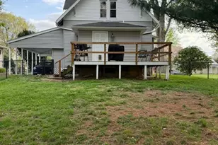 707 47th St, Vienna, WV 26105 - Photo 14