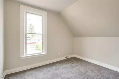 15413 Raymond Street, Maple Heights, OH 44137 - Photo 24