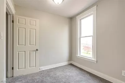 15413 Raymond Street, Maple Heights, OH 44137 - Photo 26