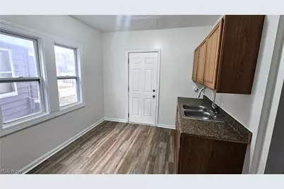 2110 W 85th Street, Loveland, OH 44102 - Photo 6