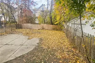 2110 W 85th St, Loveland, OH 44102 - Photo 2
