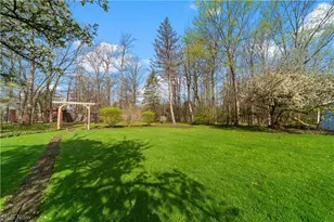 2050 Marshfield Rd, Mayfield Heights, OH 44124 - Photo 38