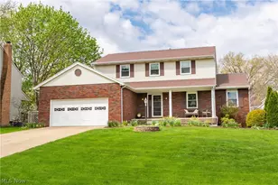 8811 Blitzen Rd NW, North Canton, OH 44720 - Photo 2