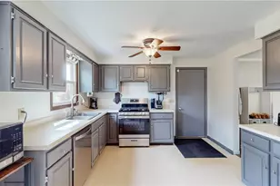 13608 Inverness Ave NW, Uniontown, OH 44685 - Photo 10