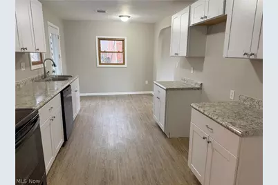 3003 Walter Road, North Olmsted, OH 44070 - Photo 4