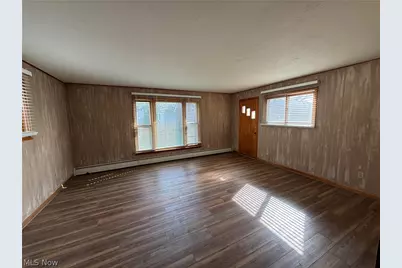 131 E 200th Street, Euclid, OH 44119 - Photo 10