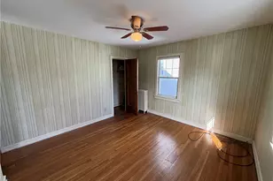 131 E 200th St, Euclid, OH 44119 - Photo 22