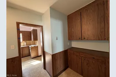 131 E 200th Street, Euclid, OH 44119 - Photo 16