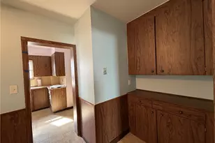 131 E 200th St, Euclid, OH 44119 - Photo 16