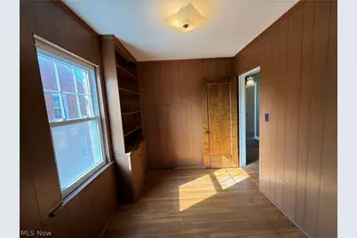 131 E 200th Street, Euclid, OH 44119 - Photo 28