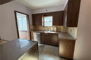 131 E 200th St, Euclid, OH 44119 - Photo 14