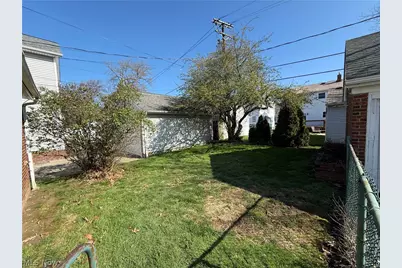 131 E 200th Street, Euclid, OH 44119 - Photo 42