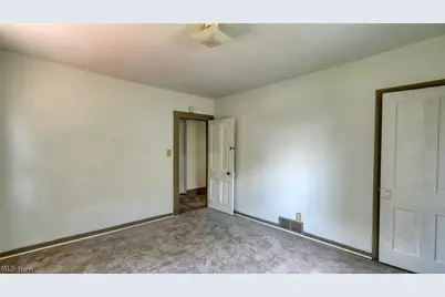 1222 Blaine Avenue, Cambridge, OH 43725 - Photo 32