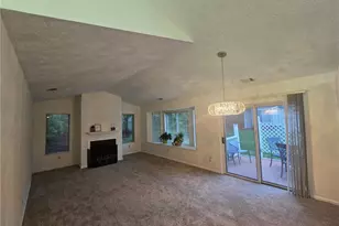 355 Village Pointe Dr, Akron, OH 44313 - Photo 8