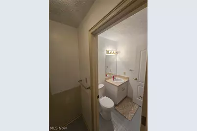 355 Village Pointe Drive #F, Akron, OH 44313 - Photo 6