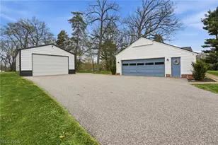 905 Mohawk Trail SW, Hartville, OH 44632 - Photo 38