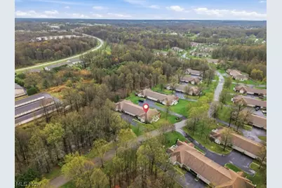 5 Hunters Woods Boulevard #5A, Canfield, OH 44406 - Photo 6
