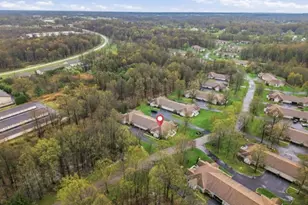 5 Hunters Woods Blvd, Canfield, OH 44406 - Photo 6