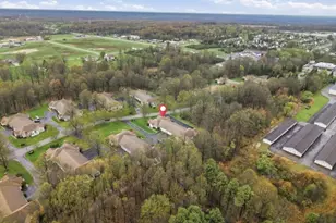 5 Hunters Woods Blvd, Canfield, OH 44406 - Photo 8