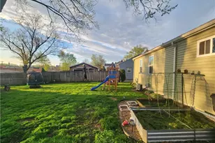 7352 Westview Dr, Youngstown, OH 44512 - Photo 24