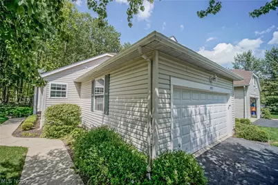 2917 Windsor Court #106, Stow, OH 44224 - Photo 4