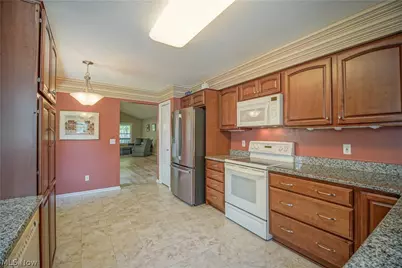 2917 Windsor Court #106, Stow, OH 44224 - Photo 8
