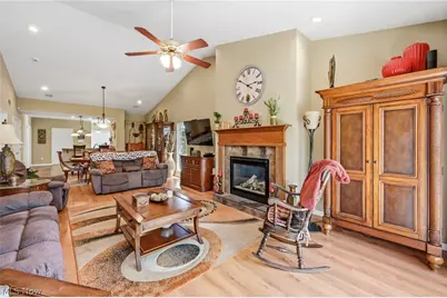 506 Milton Commons Boulevard, Lake Milton, OH 44429 - Photo 8