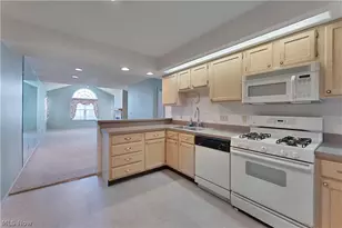 695 E Western Reserve Rd, Poland, OH 44514 - Photo 4