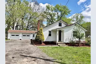 324 Bechtel Road, Leavittsburg, OH 44430 - Photo 1