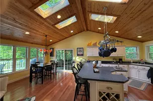 2594 W Buckhorn Dr, Millersburg, OH 44654 - Photo 8