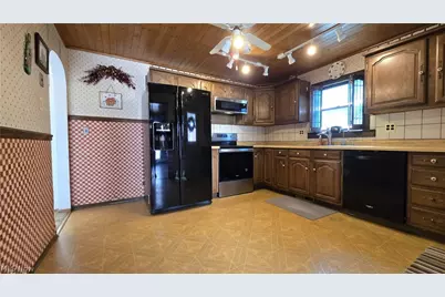 501 Helen Street, Weirton, WV 26062 - Photo 8